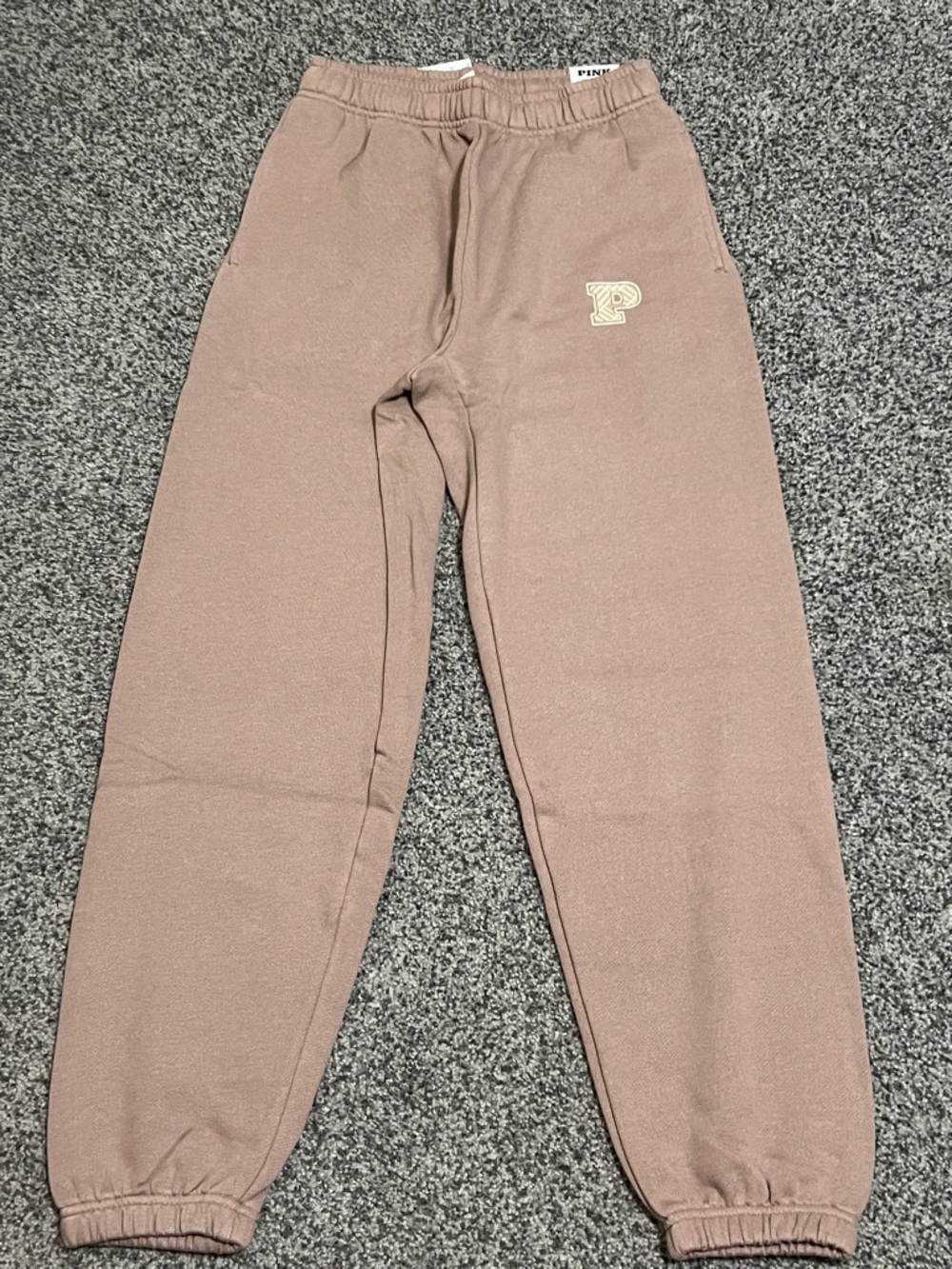 VS PINK Ivy Fleece Campus Sweatpants Size Iced Coffee Small NWT